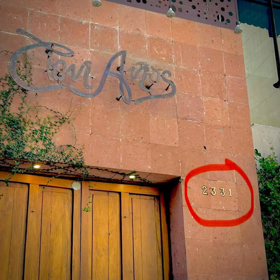Restaurante Cien Años, number 2331