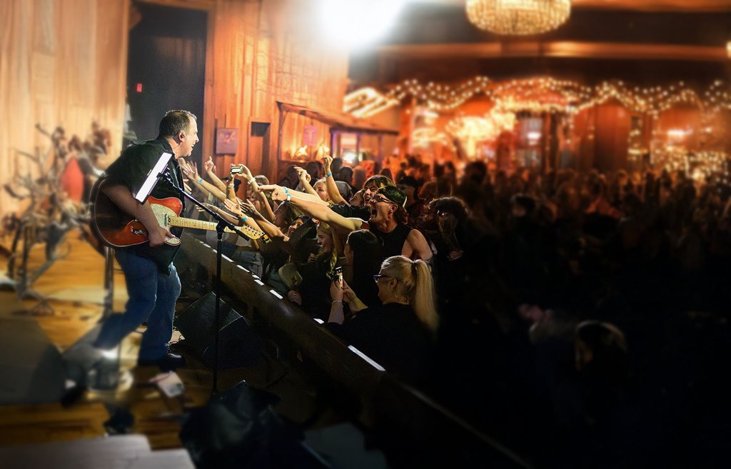 Neil Curry Live on Stage