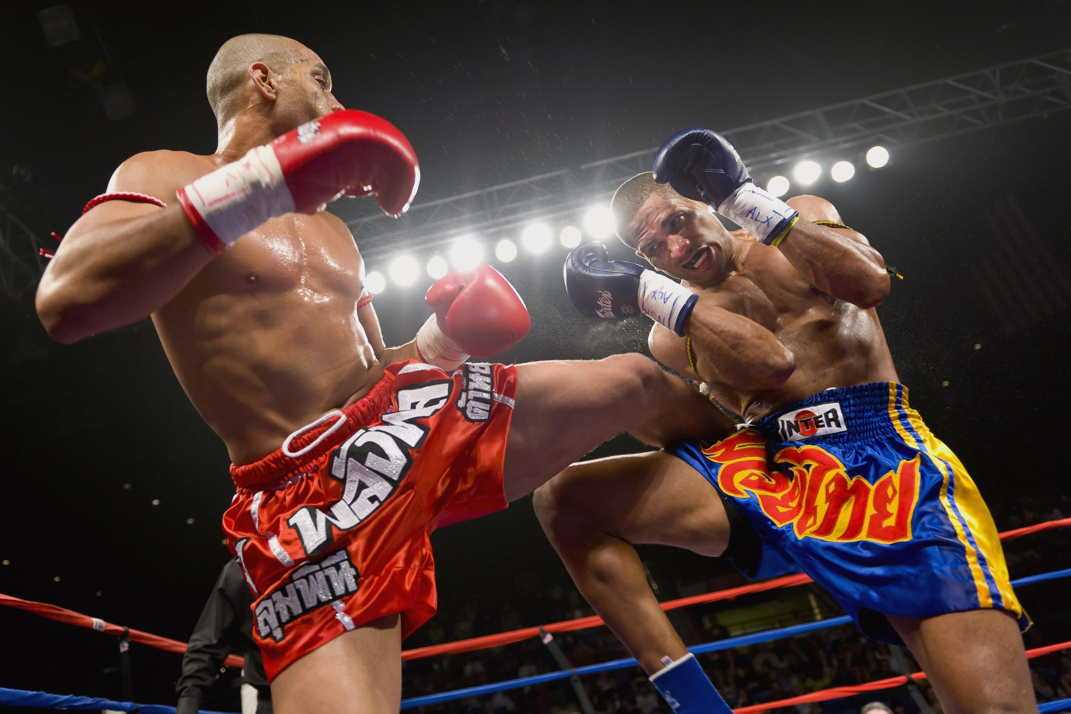 Kickboxing / K1 en Kenpo K8 - Combate de pie con técnica, fuerza y precisión
