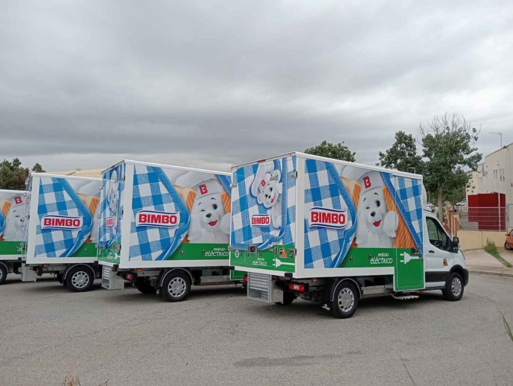 5 Reasons Your Business is Invisible Without a Vehicle Wrap