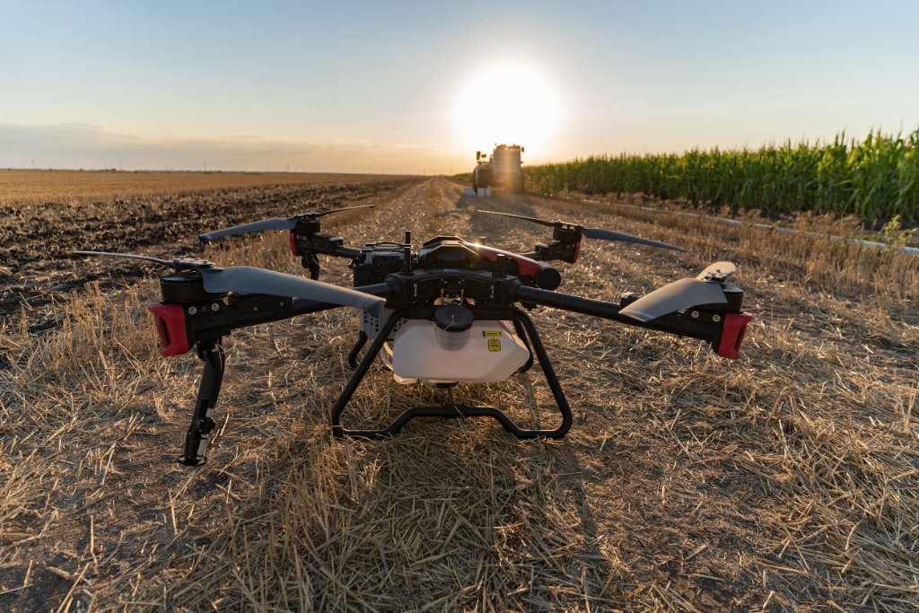 Agridrones XAG dealer demo op landbouwperceel België