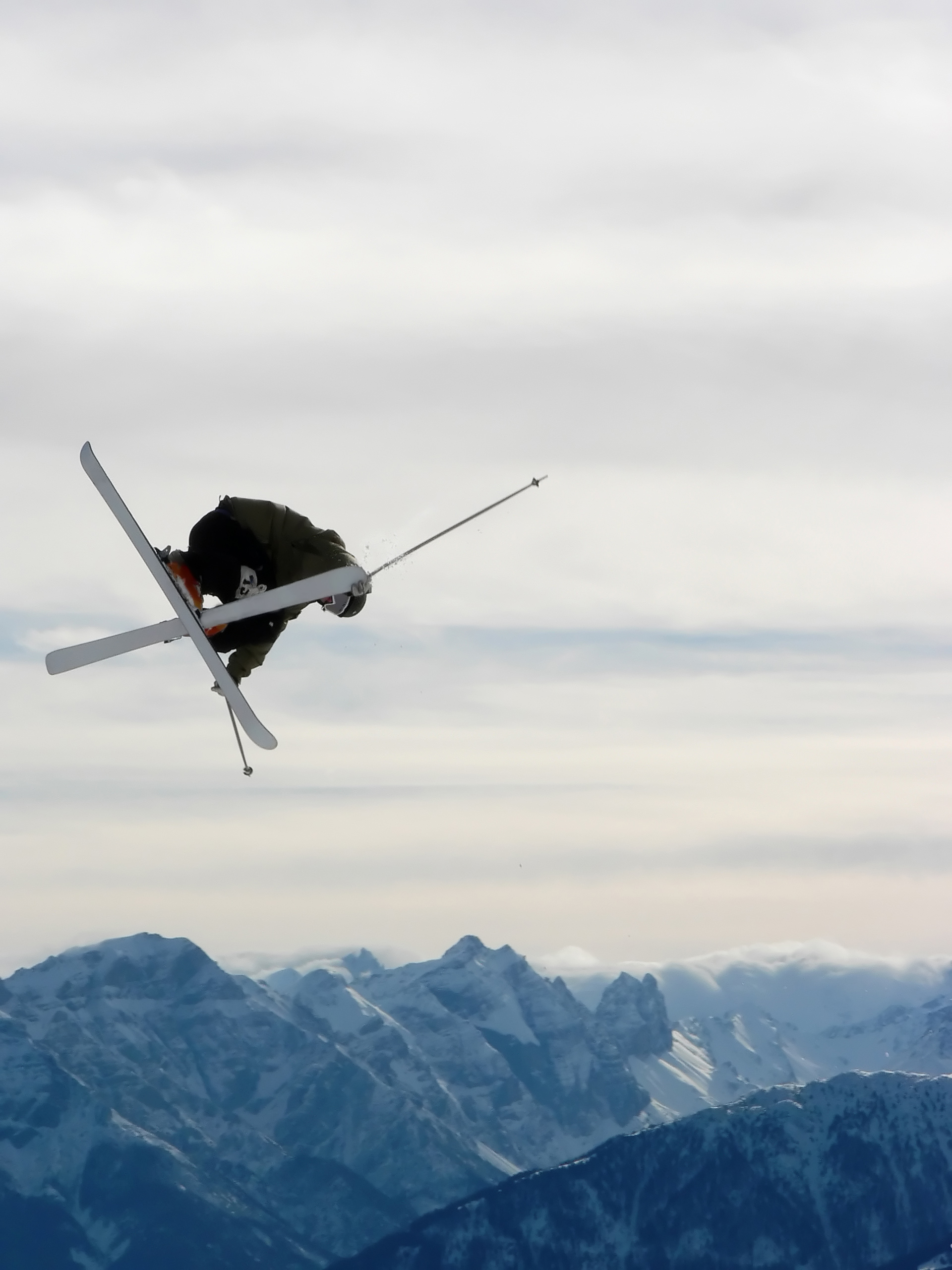 Jeunes skieurs freestyle