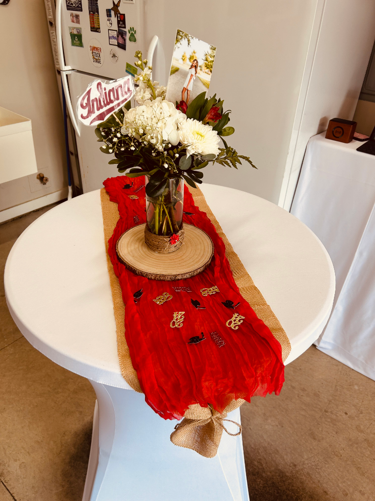 Graduation centerpiece with Indiana flowers