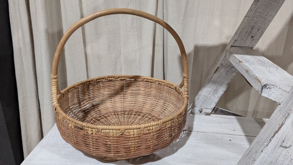 Round Wicker Basket with Handle