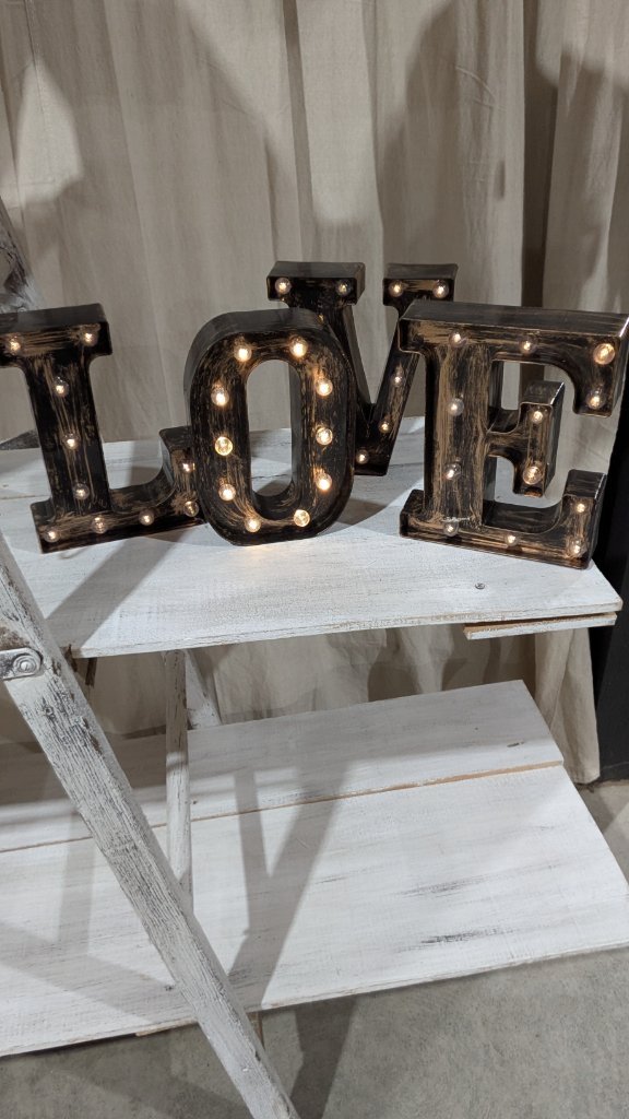LOVE Marquee Light-Up Letters (Black)