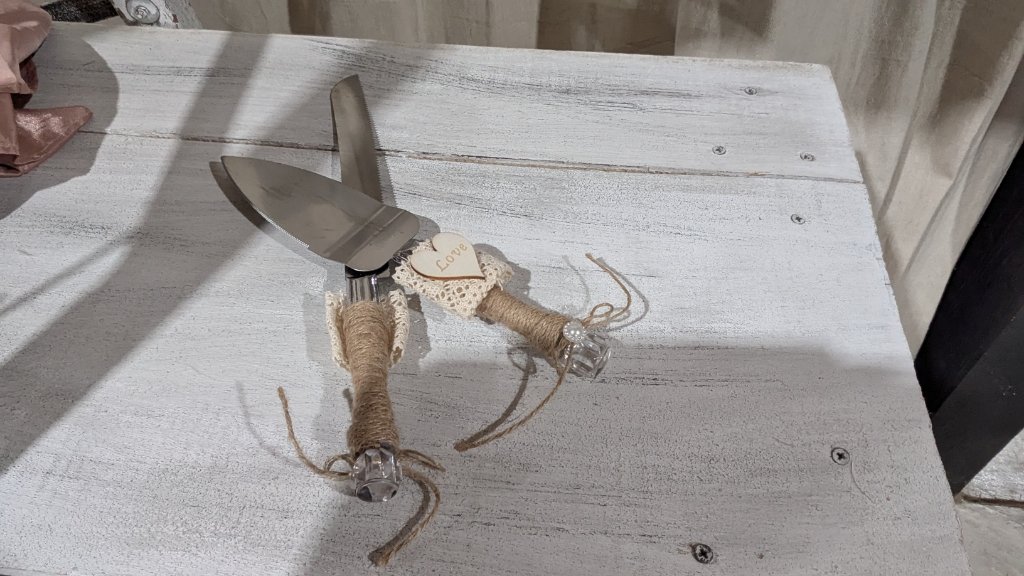 Rustic Cake Cutting Set