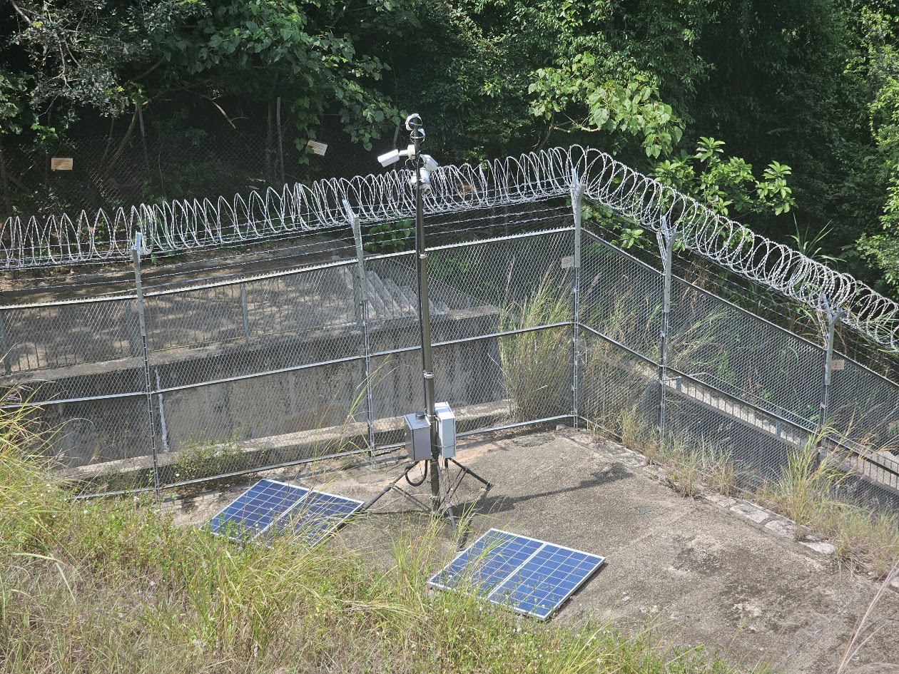 Self-contained solar-powered ImageDeep edge unit protecting a remote fenced perimeter