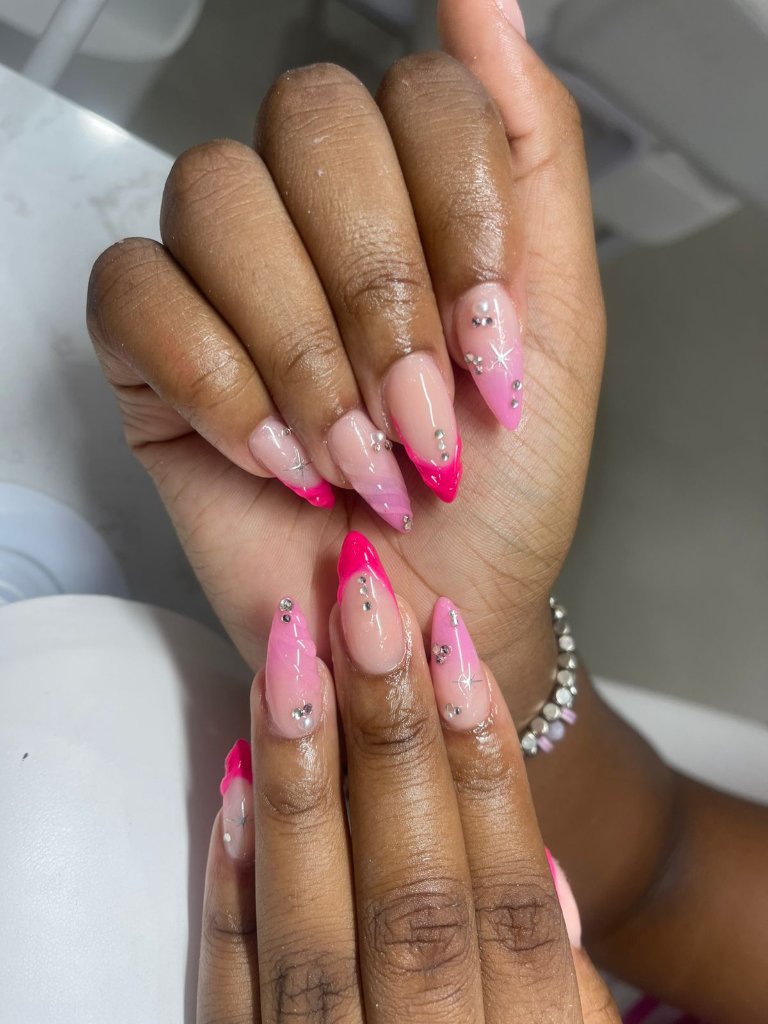 Pink ombre nails at Crystal Waters Spa Del Judor
