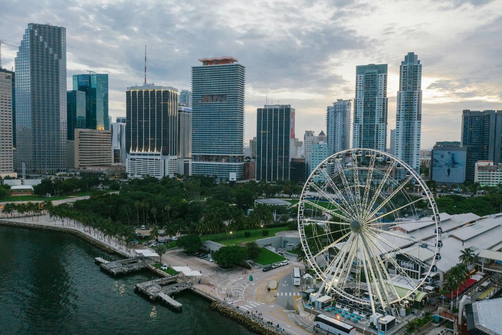 DJ Services in Orlando Florida — AAA Entertainment