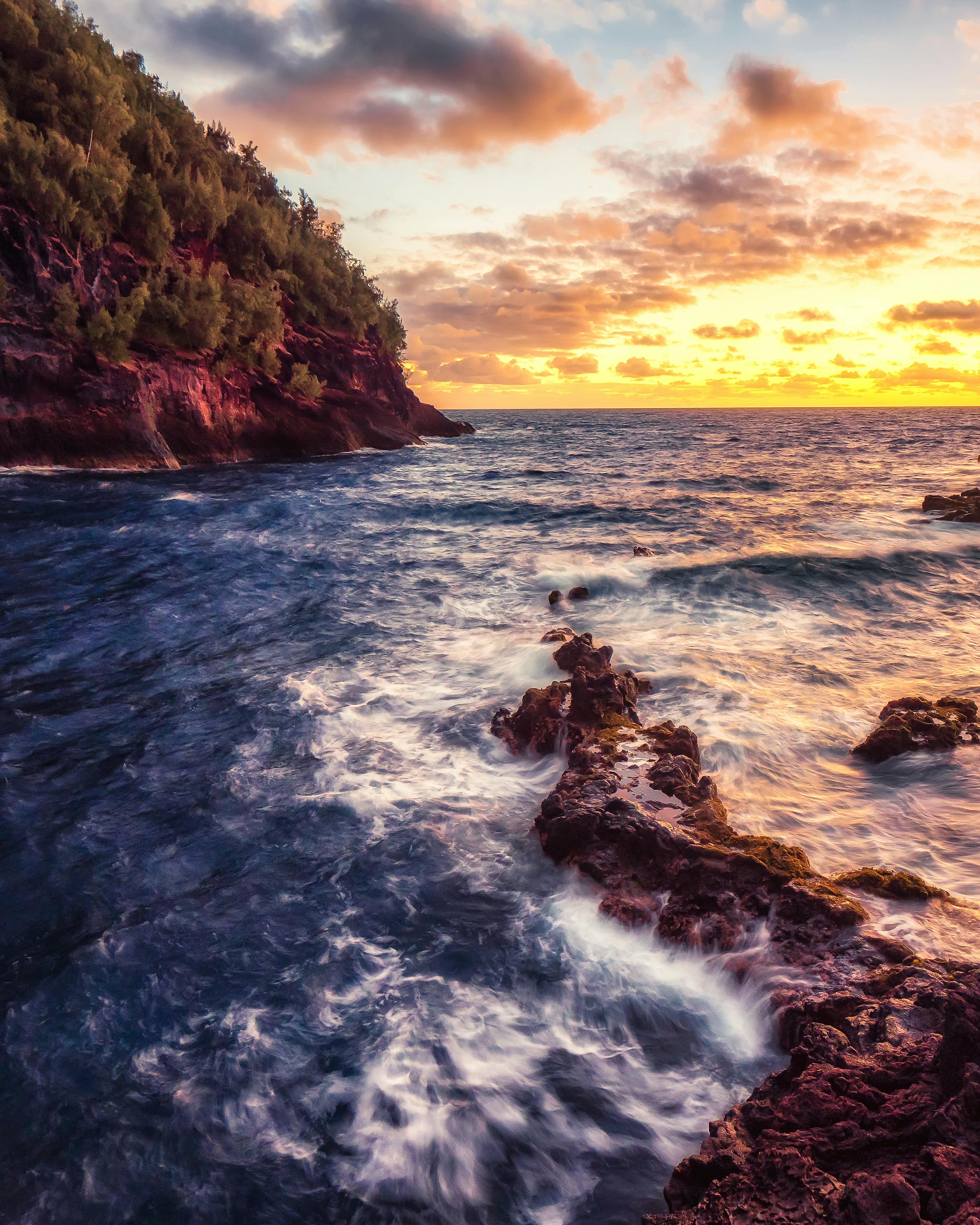 Maui vs Kauaʻi: Which Island for First-Time Visitors?