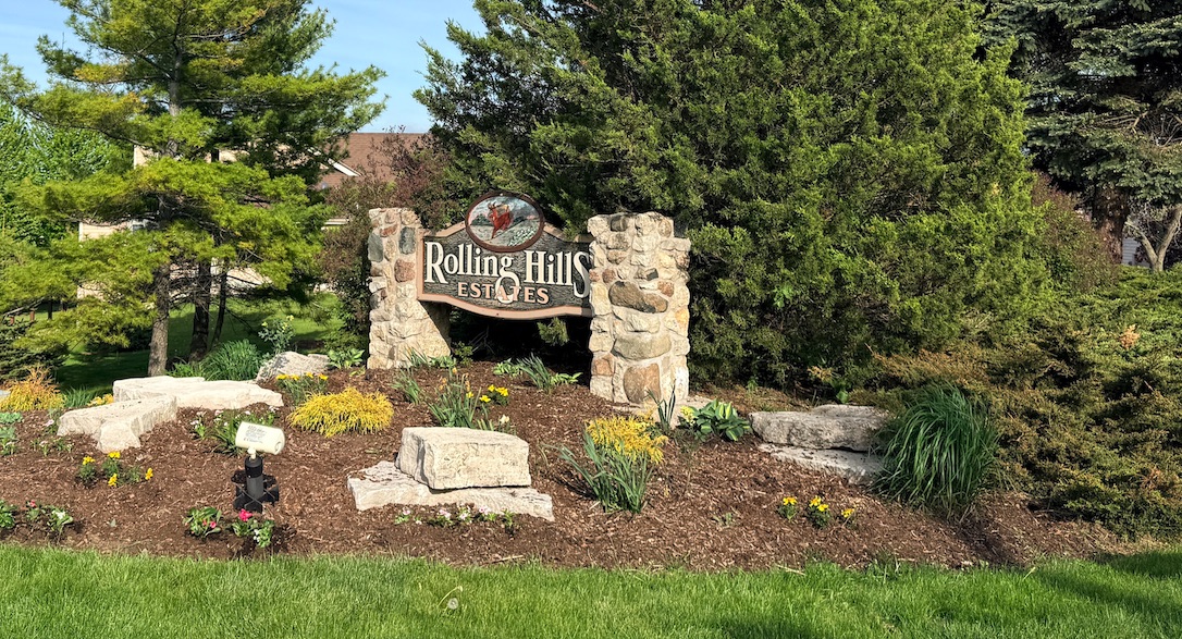 The entrance in prior years — the sign beginning to show its age