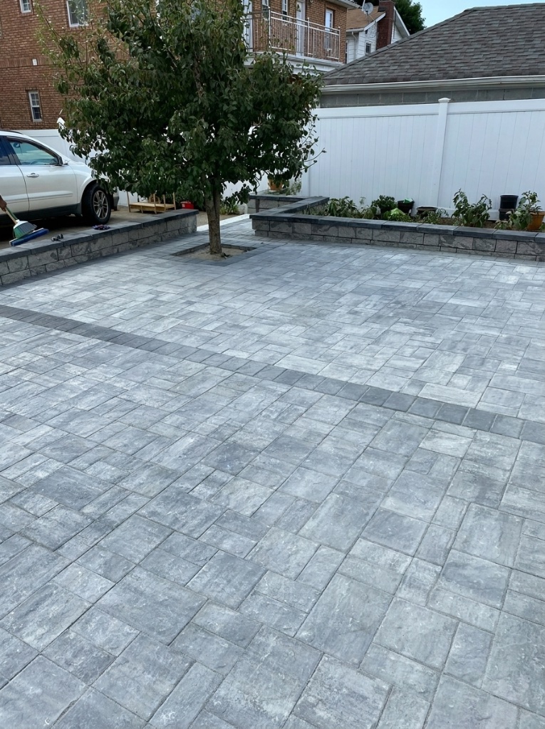 Backyard Paver Patio & Decorative Wall - Bayside, New York - TrueCraft Construction