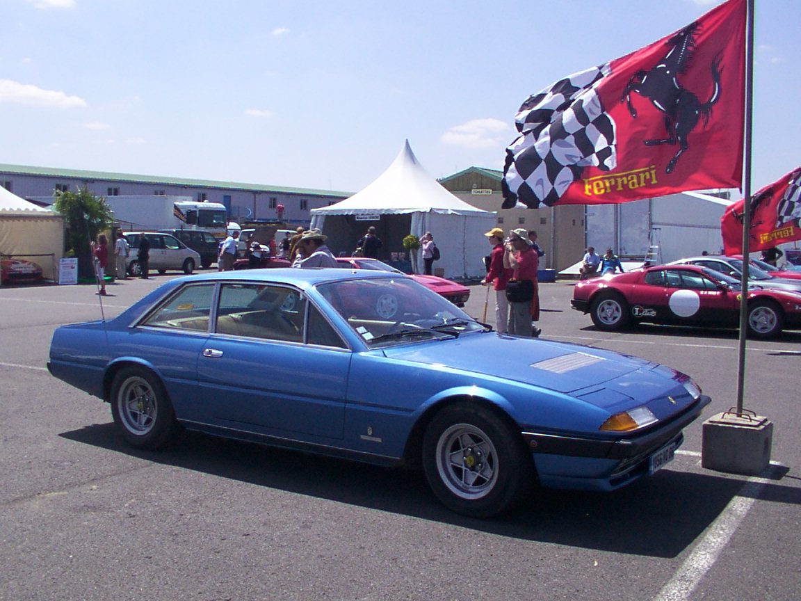 Ferrari 400 Automatic.