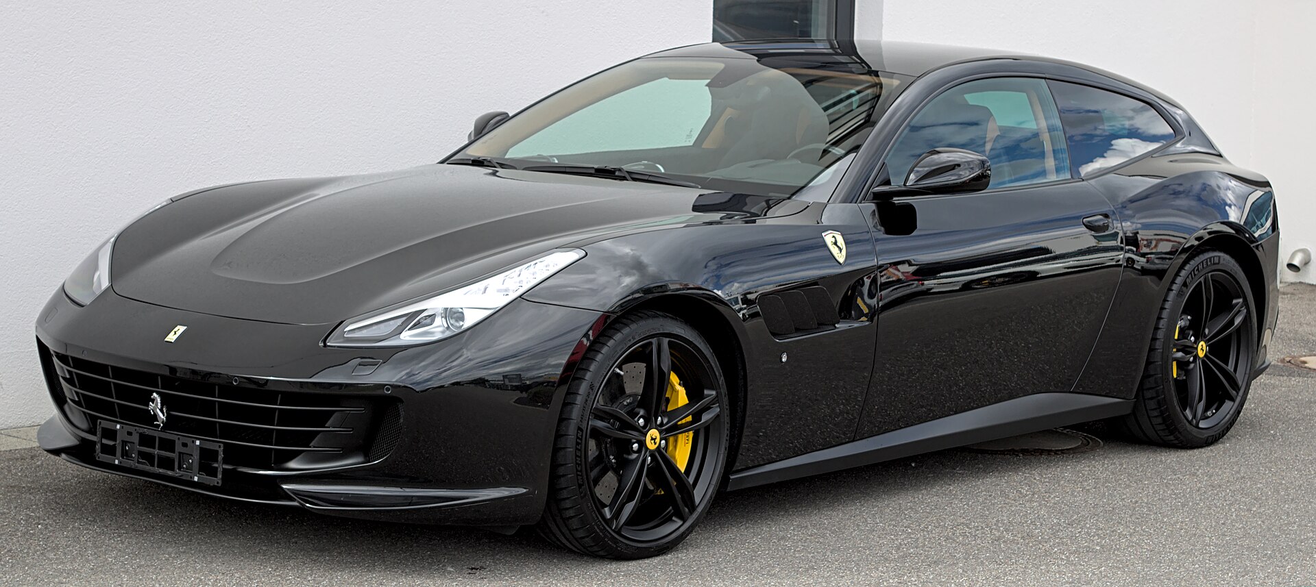 Ferrari_GTC4Lusso in Böblingen