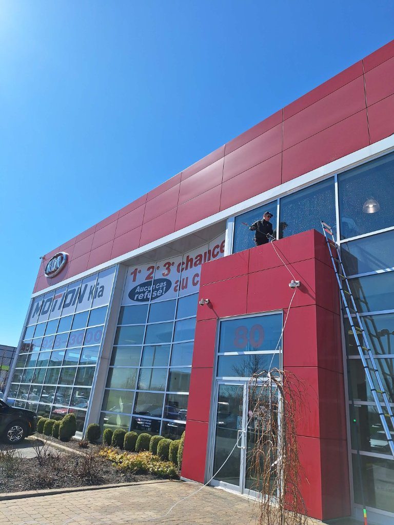 Kia — Concessionnaire automobile