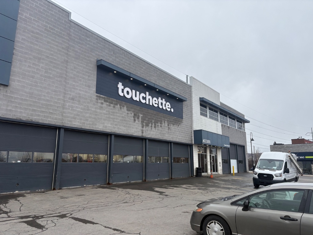 Touchette — Entrée et garage