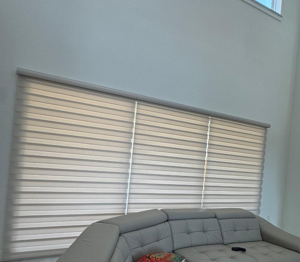 Bedroom – Beige Inside Mount Zebra