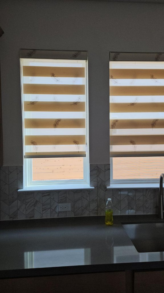 Kitchen – Leaf design Zebra Blind