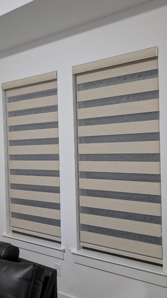 Living Room – Beige Large Single Blind