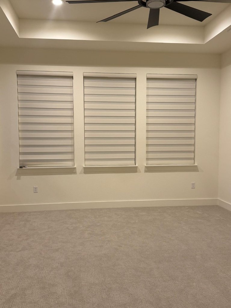 Bedroom – White Triple Zebra