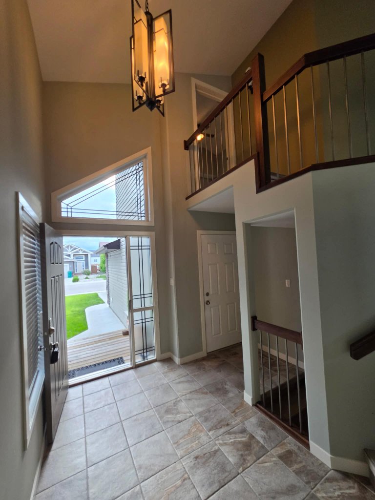 Clean home entryway after professional house cleaning Lethbridge AB