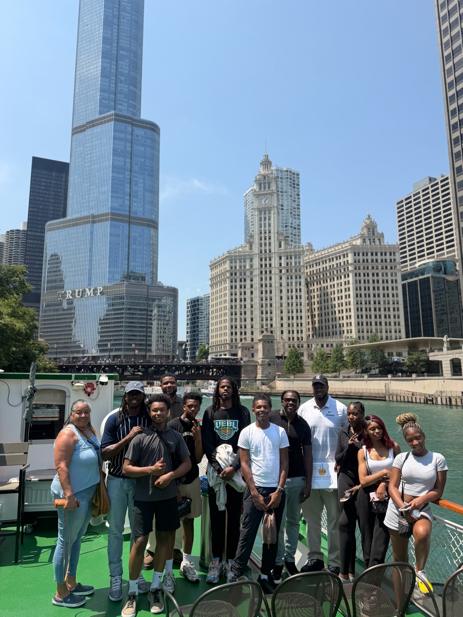 Chicago Architecture Tour Experience group photo