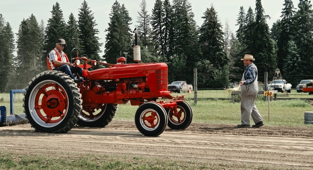 Farmall M — Restored Red Pull Tractor