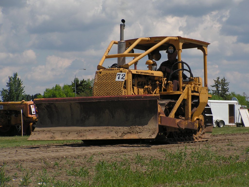 D2 Caterpillar crawler dozer at the Father's Day Show