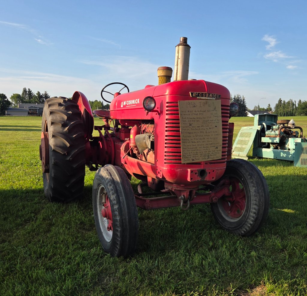 1953 IH McCormick W9 on Display