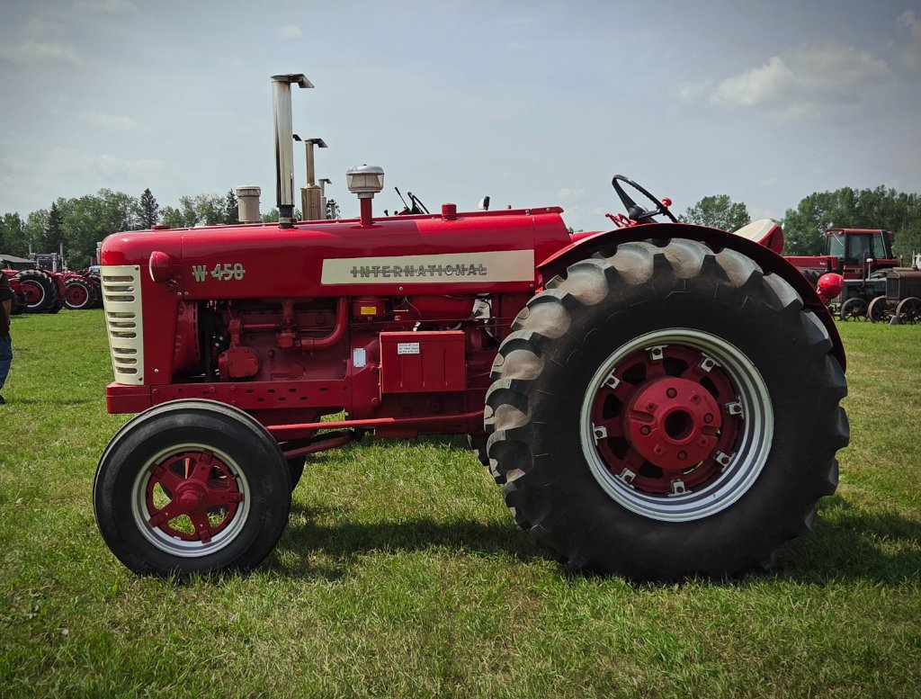 Vintage Case Steel Wheel — Pull