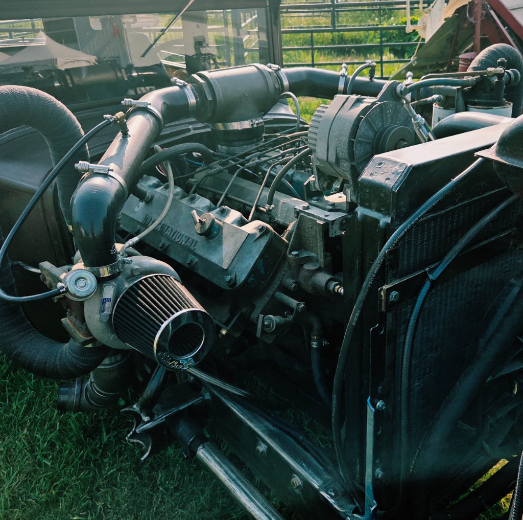 International 1206 Turbo — Smoking Pull