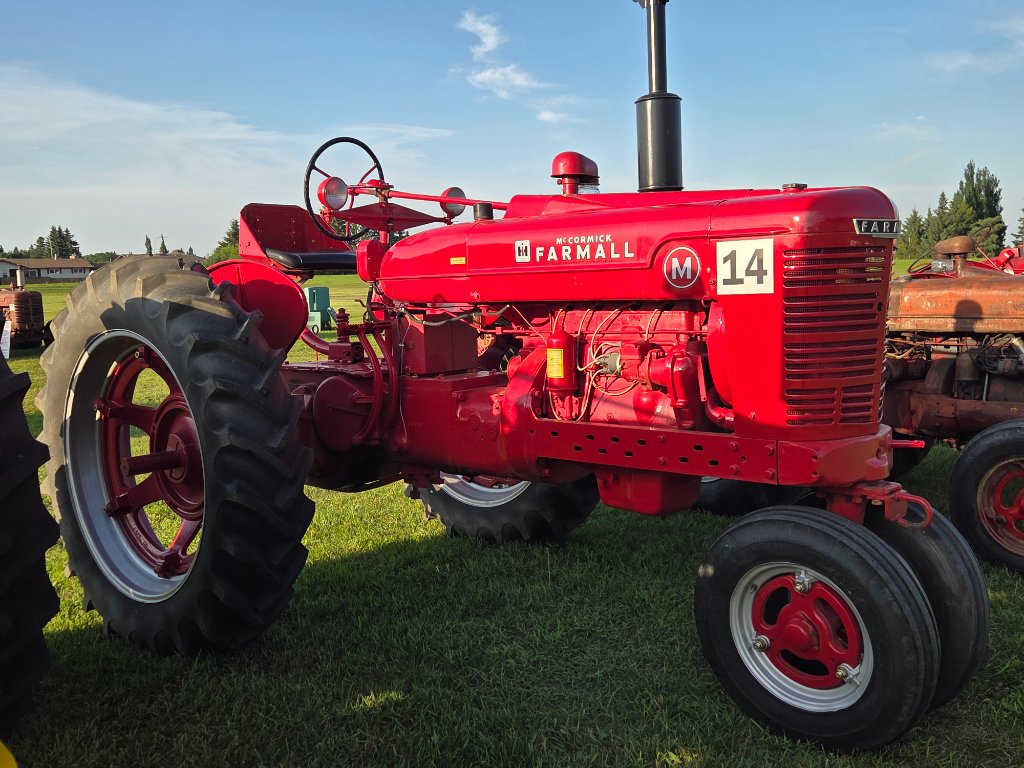 Farmall H — Tractor Pull