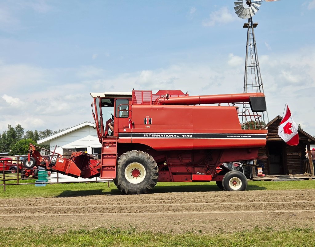 International W-450 on Display