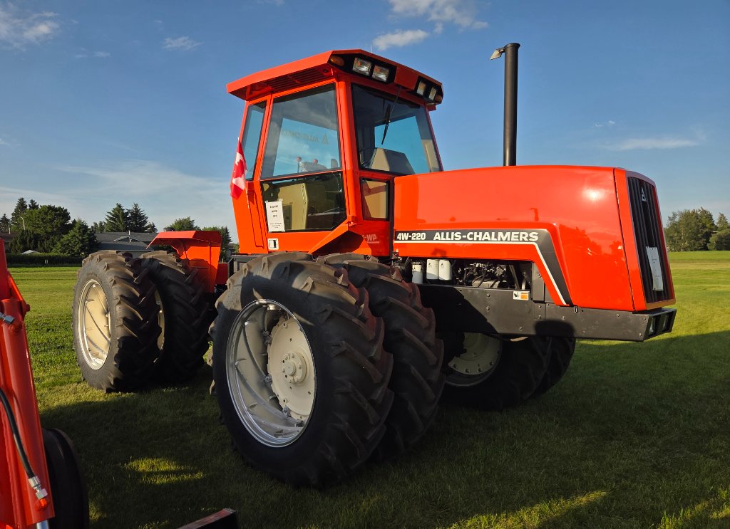 International 1460 Axial-Flow Combine