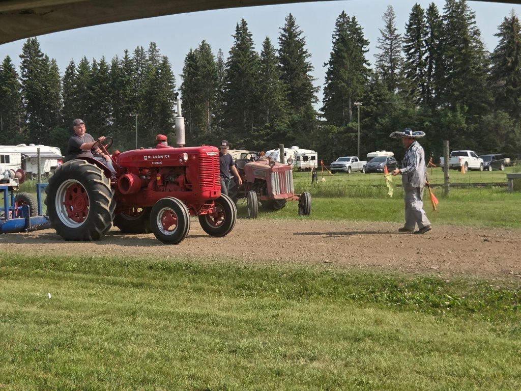 International 650 — Tractor Pull