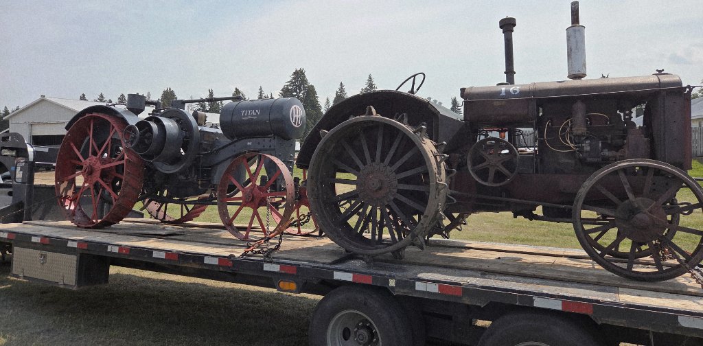 Farmall M — Tractor Pull Side View