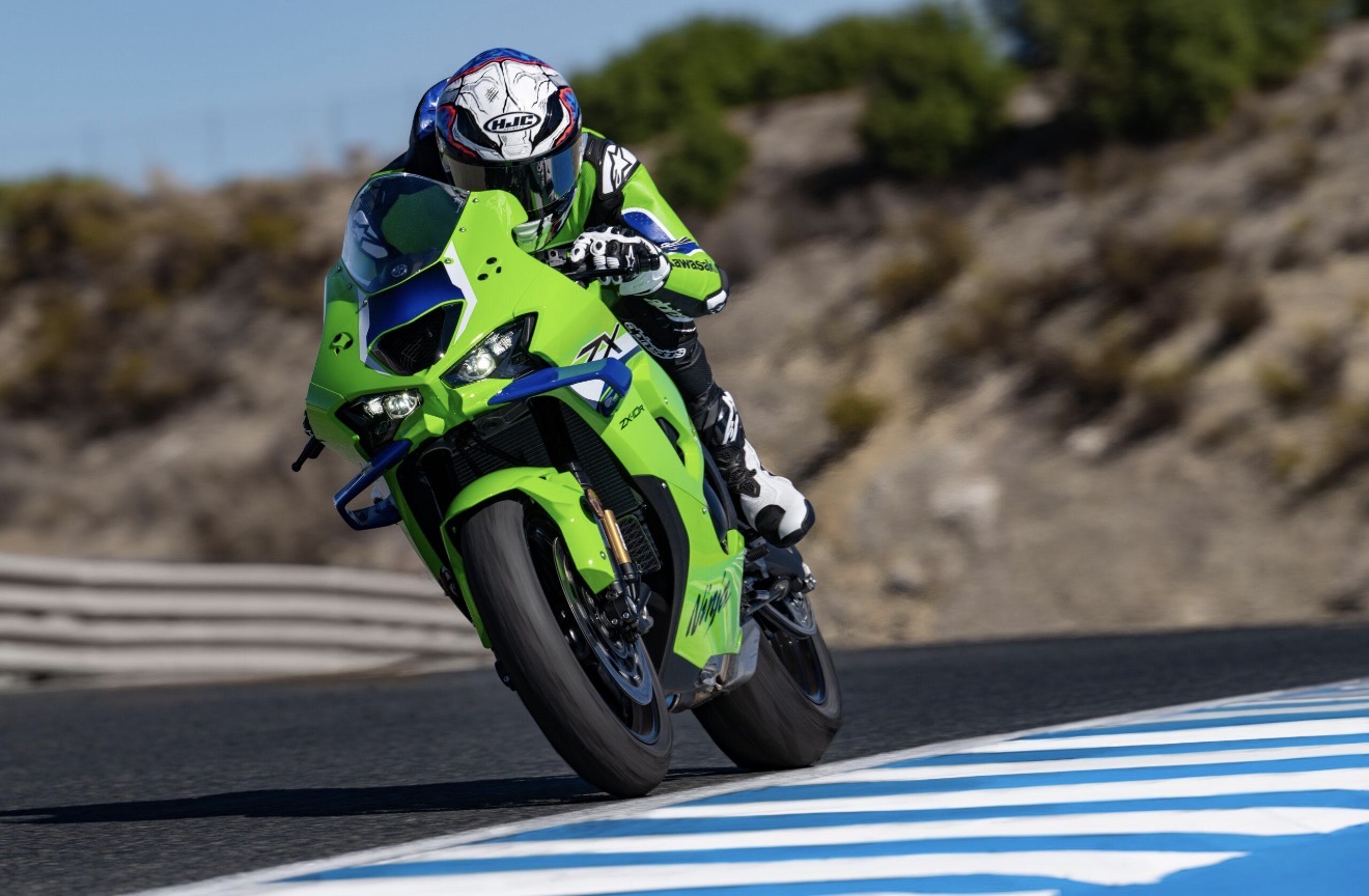 Kawasaki ZX-10R leaning hard into a corner