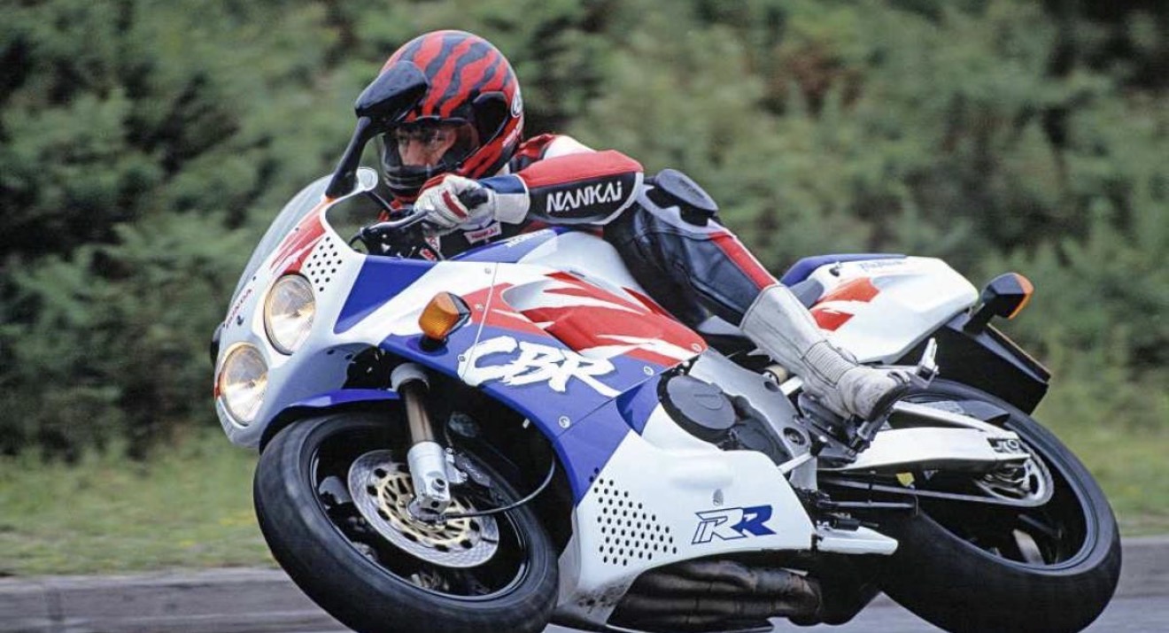 Honda CBR FireBlade leaning into a corner
