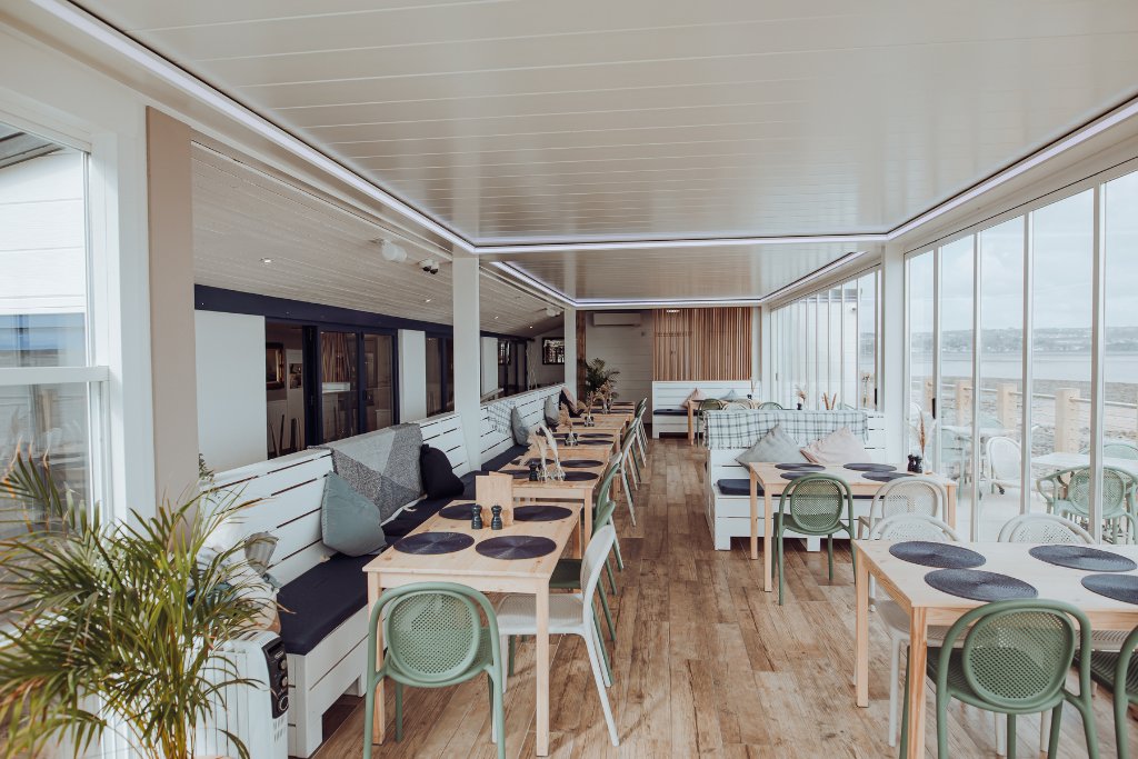 On The Rocks — Dining Area