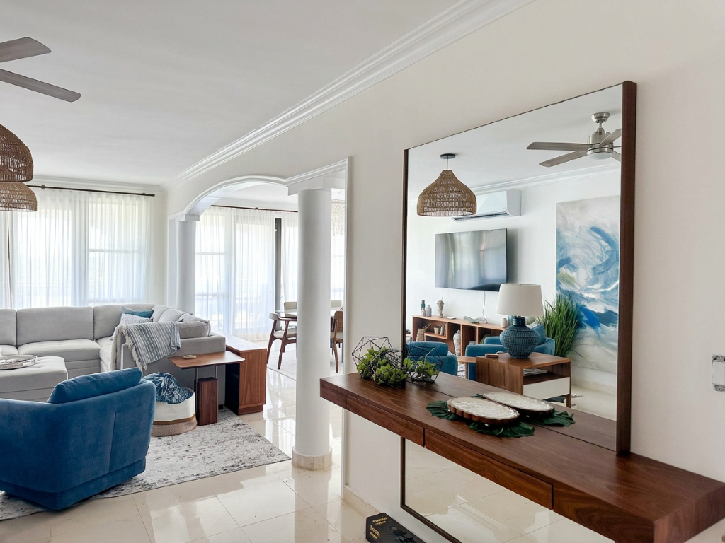 Living Room Entryway