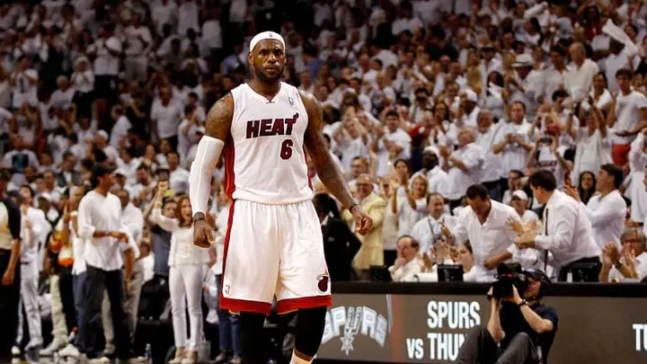 The 10 Greatest Small Forwards in NBA History