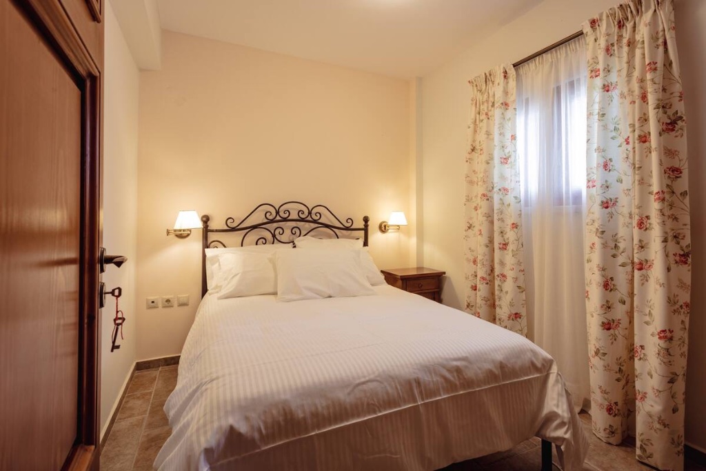 Guest bedroom