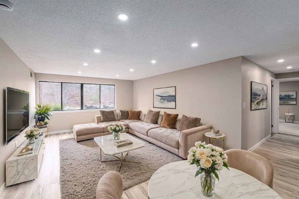 Spacious open living and dining area