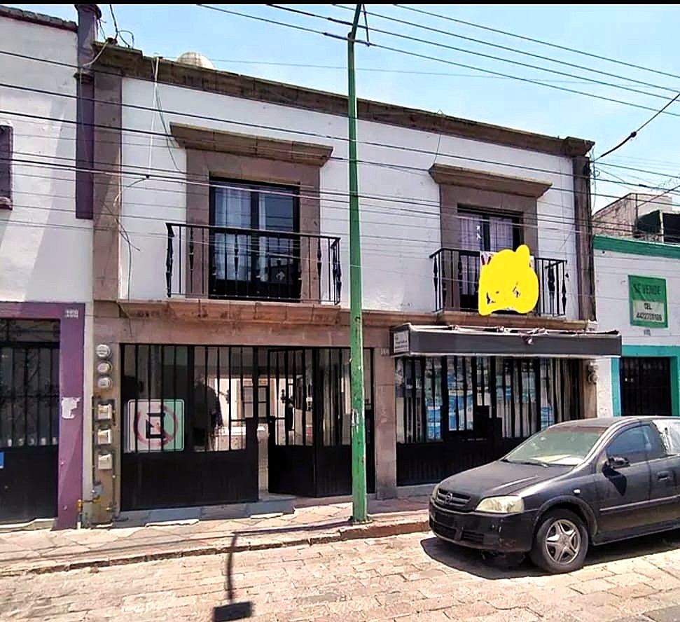 Casa Habitación en Tres Niveles — Centro Histórico