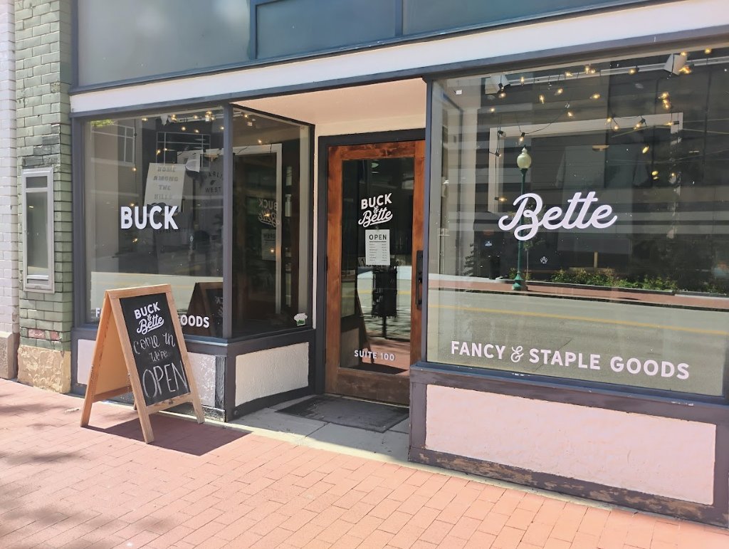 Buck & Bette
