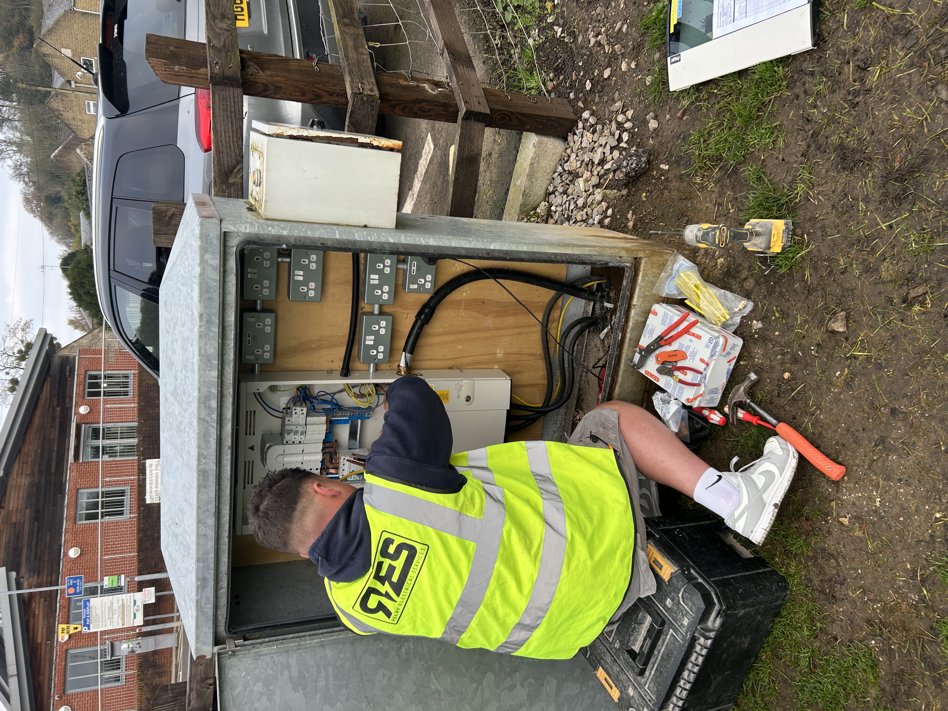 Relay electrician on site