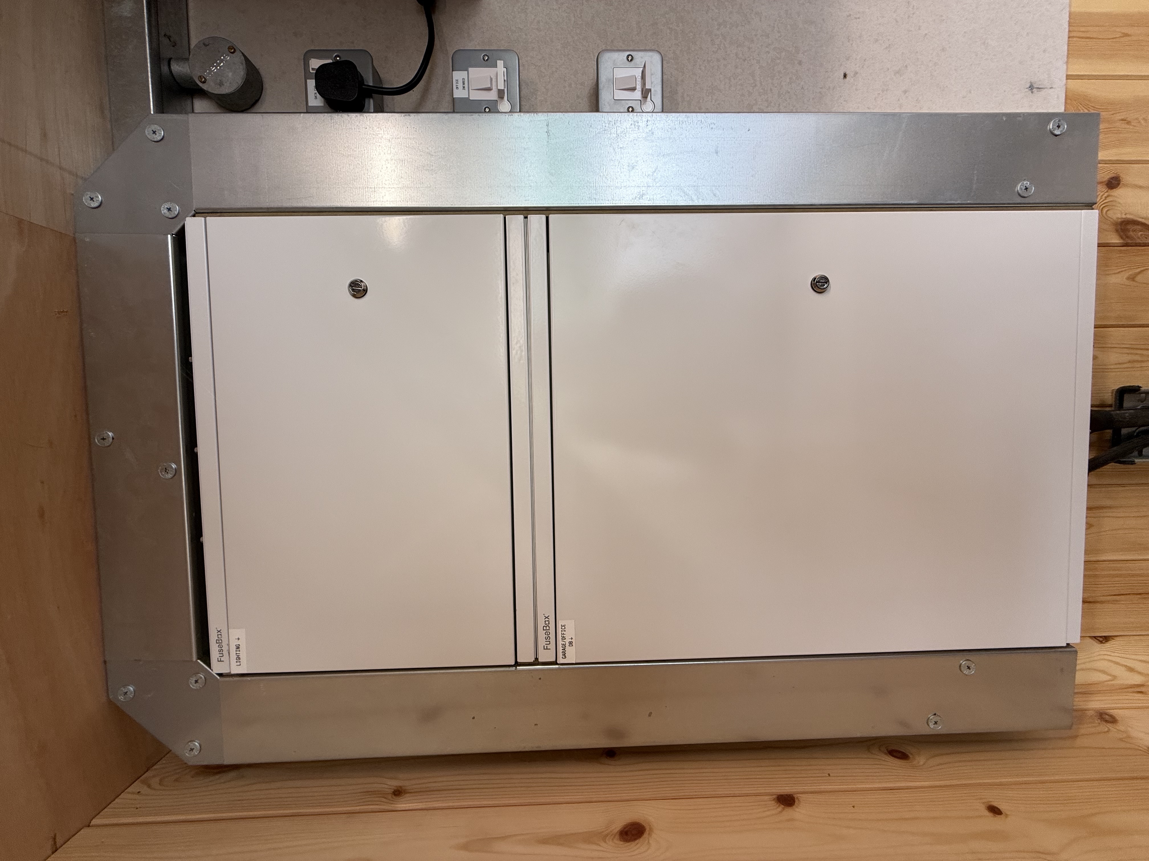 FuseBox distribution boards - lighting and garage/office circuits