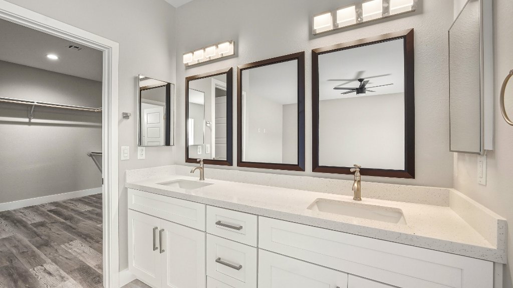 Master bathroom real estate photography Las Vegas Nevada by Air to Ground Media