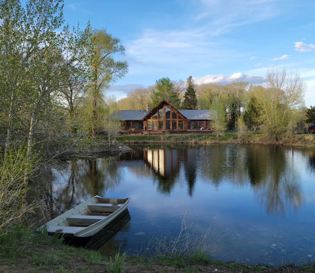 Spirit West River Lodge from the river