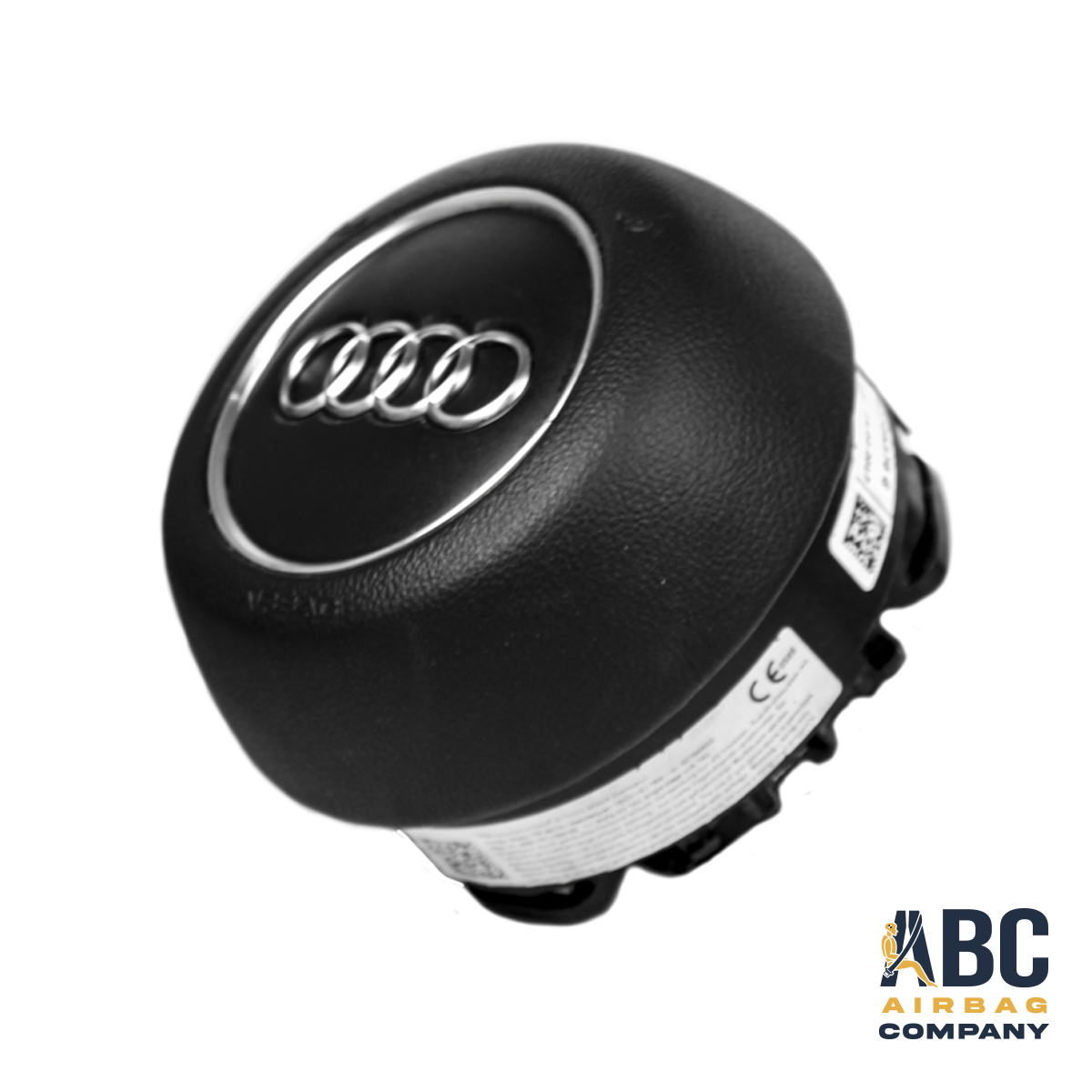 Airbag frontal de conductor para volante Audi sobre fondo blanco